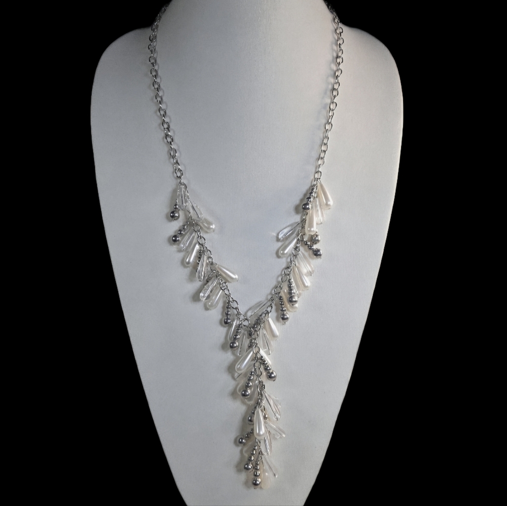 Paparazzi Silver Necklace with White and Silver Details Long